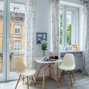 Apartament Emilii Plater 12 Prywatne Mieszkanie Z Balkonem 400 M Od Dworca Centralnego Samodzielne Zameldowanie! Self Check-in System!, Warszawa